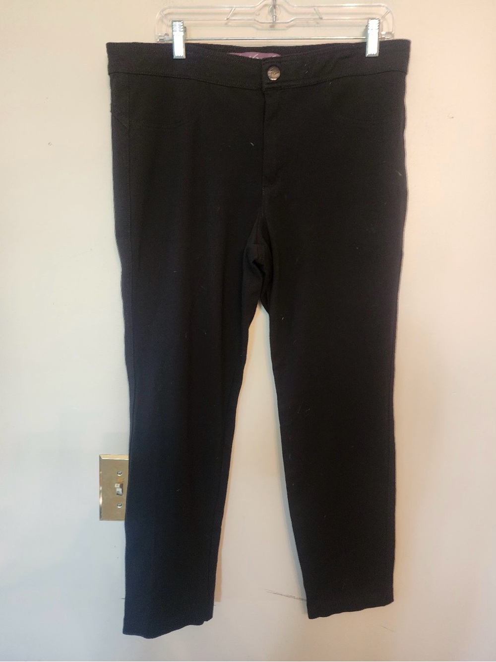 Gloria Vanderbilt stretch black dress pants size 16